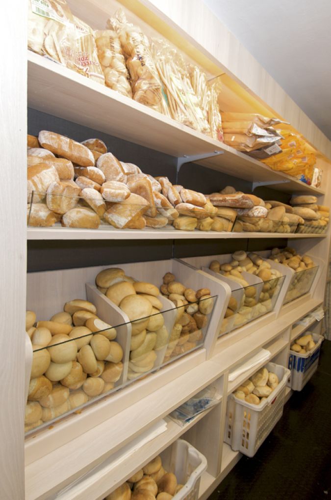 arredamento negozi panetteria borgosesia (1)